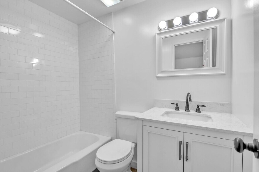 More Photos Of 3014 Forestdale Ave, Knoxville Apartments For Sale