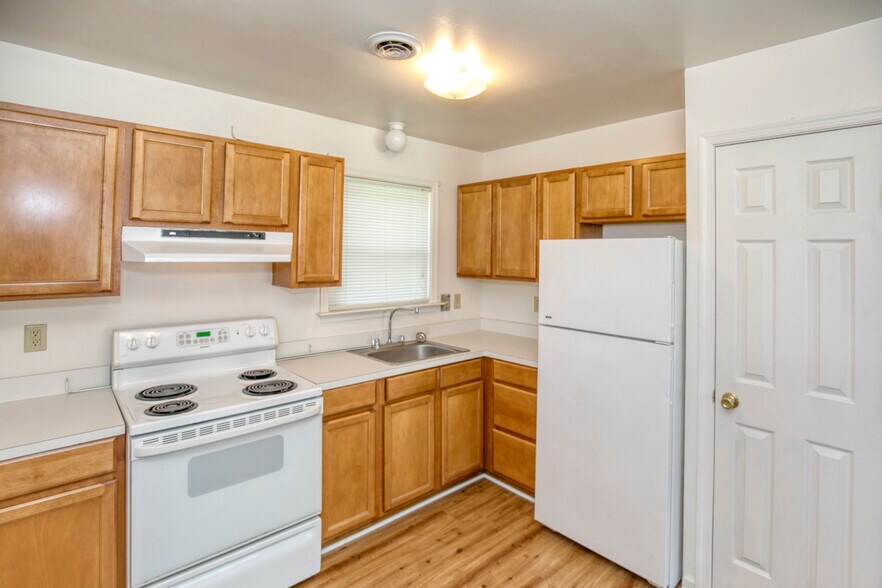 More Photos Of 7626 Bellehaven Dr, Gloucester Point Apartments For Sale