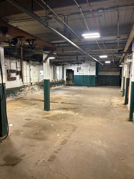 More Photos Of 565 N Main St, Woonsocket Warehouse For Sale