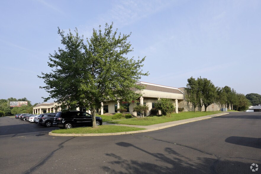 More Photos Of 95 James Way, Southampton Light Distribution For Lease