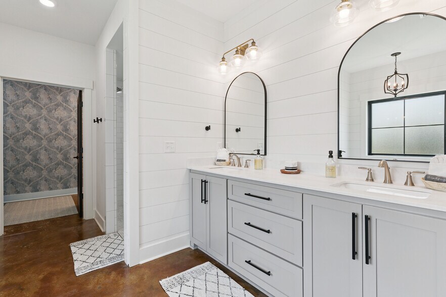More Photos Of 8515 Old Highway 259, Waynesville Hospitality For Sale