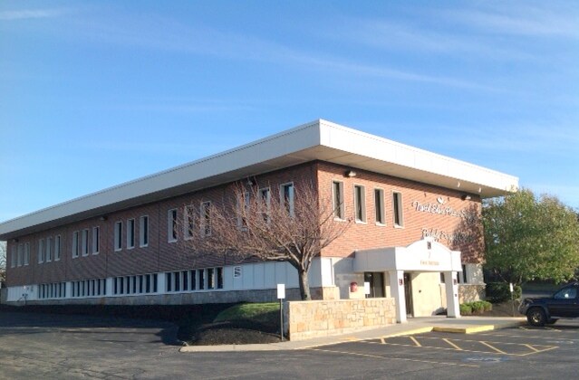 Primary Photo Of 7 1st Ave, Peabody Medical For Lease
