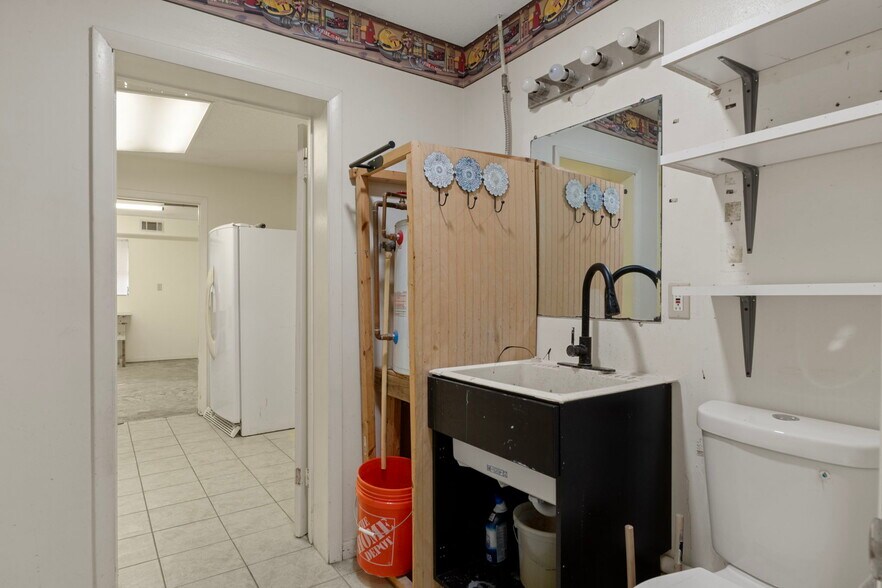 More Photos Of 377 Highway 40 W, Inglis Flex For Sale