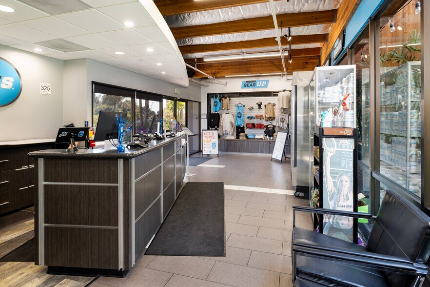 More Photos Of 6144 Calle Real, Goleta Office For Lease