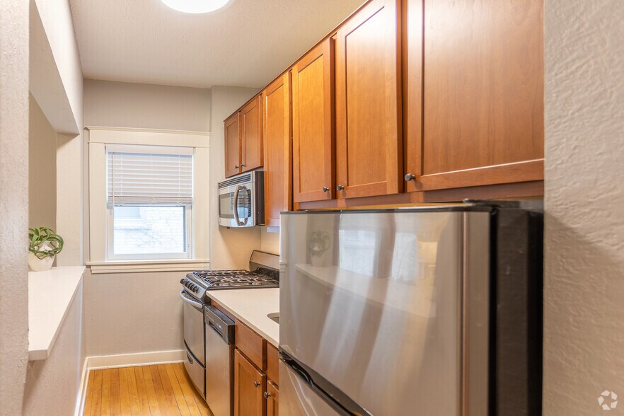 More Photos Of 117-127 W Grant St, Minneapolis Apartments For Lease