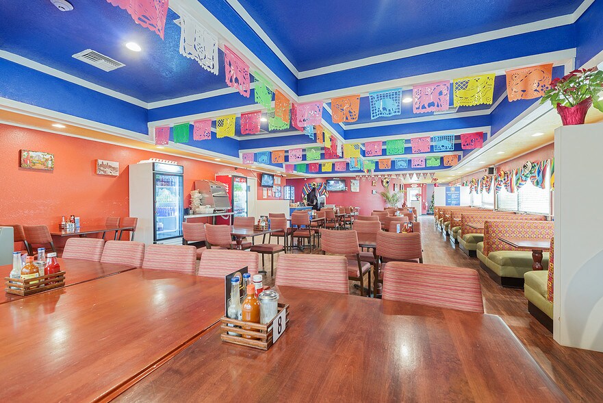 More Photos Of 17009 East Fwy, Channelview General Retail For Sale