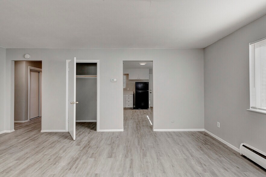 More Photos Of 1415 S Corona Ave, Colorado Springs Apartments For Sale