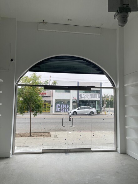 More Photos Of 7450-7454 Melrose Ave, Los Angeles Storefront For Lease