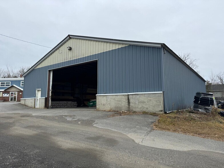 More Photos Of 43 State St, Presque Isle General Retail For Sale