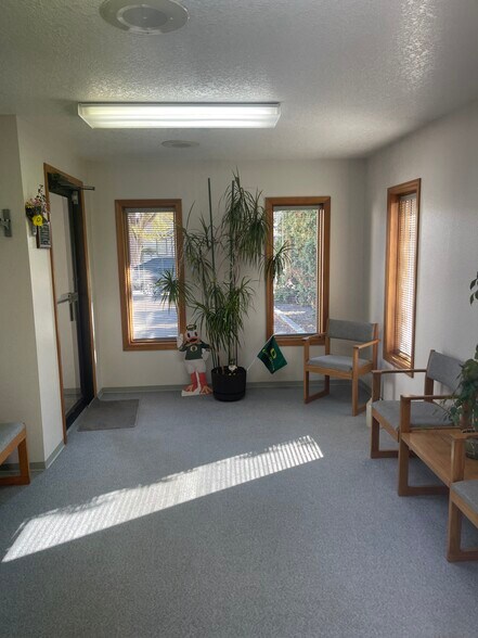 More Photos Of 345 SW 4th St, Ontario Medical For Lease