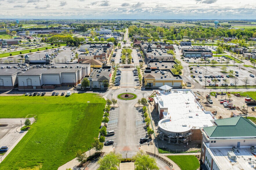 More Photos Of 5000 Levis Commons Blvd, Perrysburg Freestanding For Lease