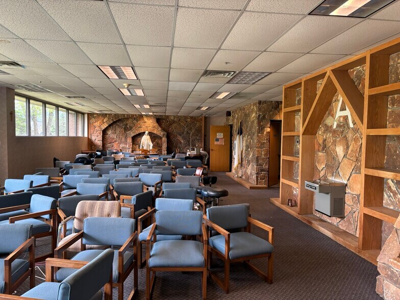 More Photos Of 1500 Lafayette Ave, Moundsville Medical For Lease