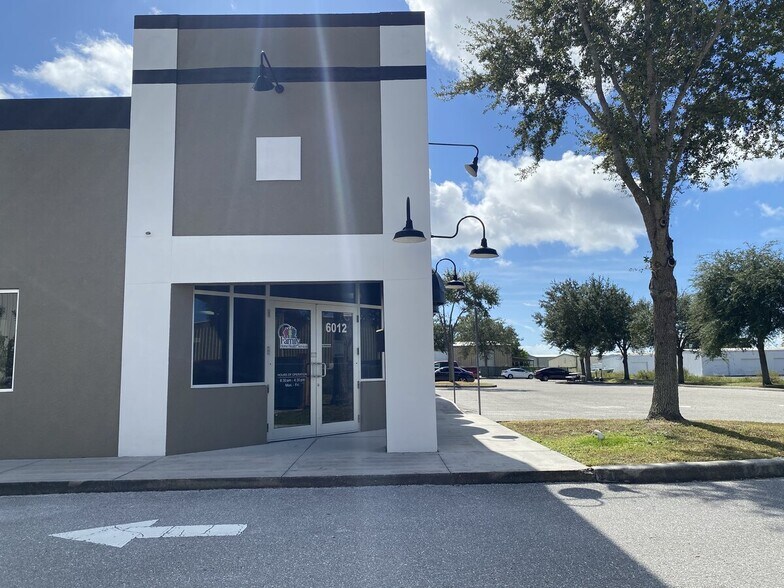 Primary Photo Of 5952-6012 Clark Center Ave, Sarasota Office For Lease
