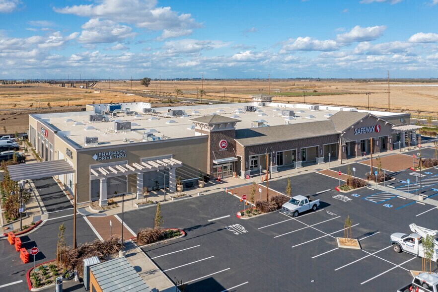 More Photos Of 19555 Mountain House Pky, Mountain House Supermarket For Sale