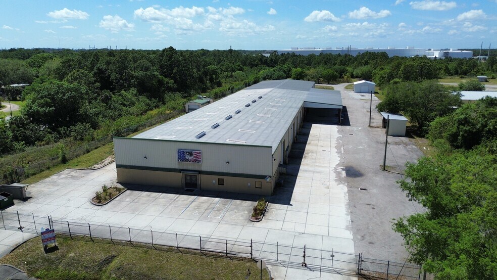 Primary Photo Of 1060 Cox Rd, Cocoa Warehouse For Lease