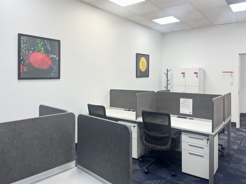 More Photos Of 1701 Park Center Dr, Orlando Coworking Space