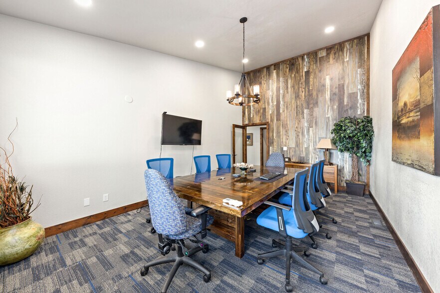 More Photos Of 873 NE 7th St, Grants Pass Medical For Lease