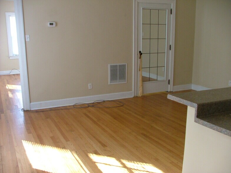 More Photos Of 317 E 38th St, Indianapolis Apartments For Sale