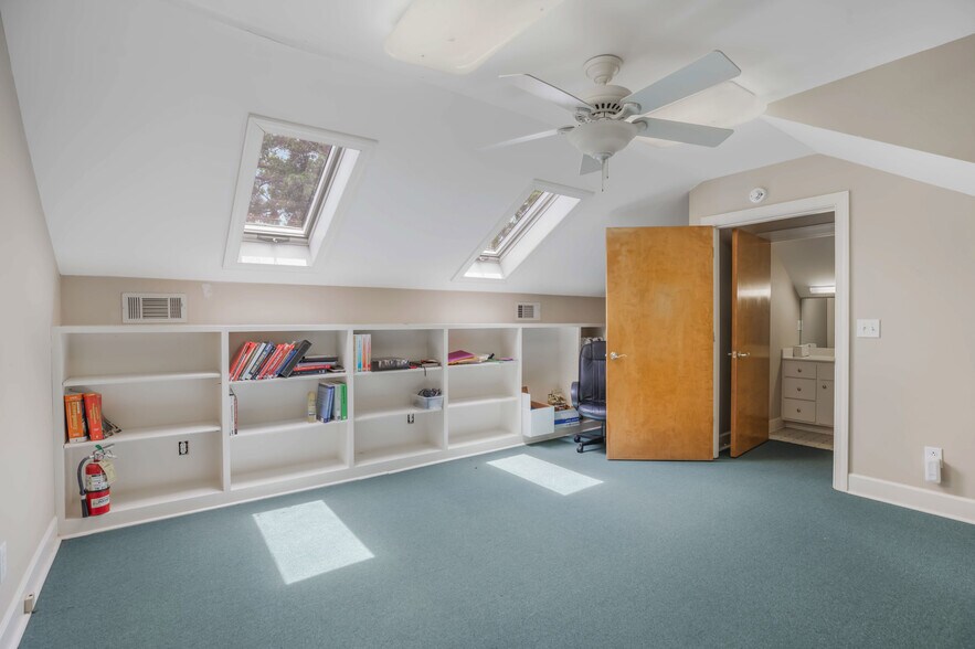 More Photos Of 720 North Ave, Macon-Bibb Office Residential For Sale