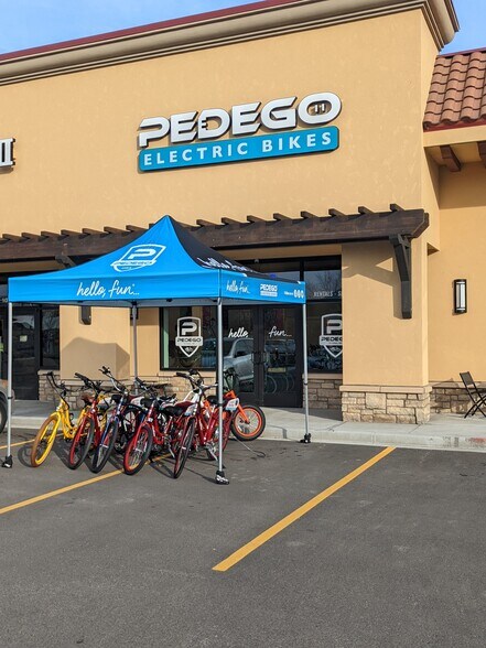 More Photos Of 1084 George Washington Way, Richland General Retail For Lease