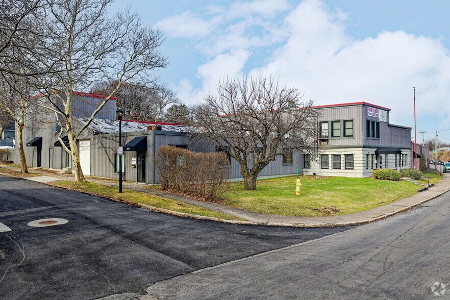 More Photos Of 107 Norris Dr, Rochester Warehouse For Lease