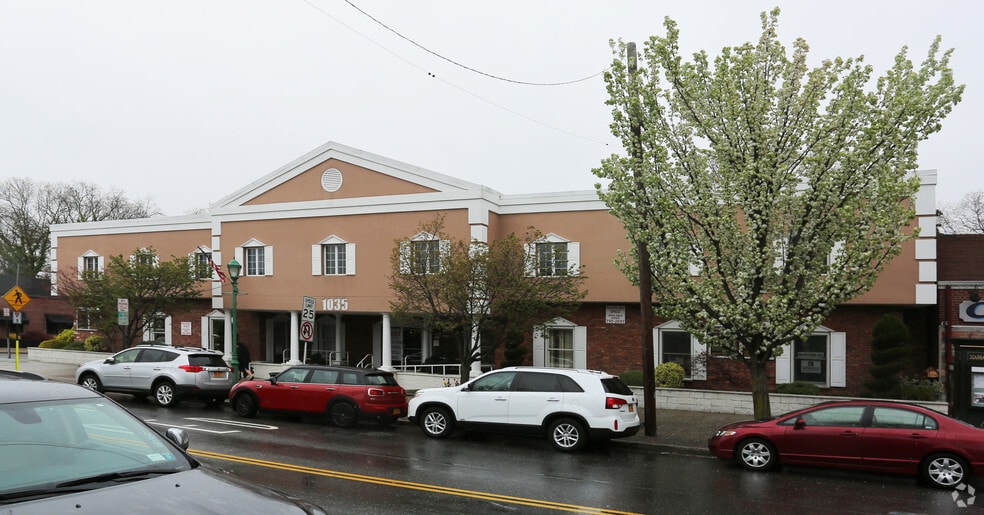 More Photos Of 1035 Park Blvd, Massapequa Park Medical For Lease