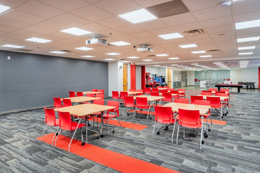 More Photos Of 1801 Varsity Dr, Raleigh Office For Lease