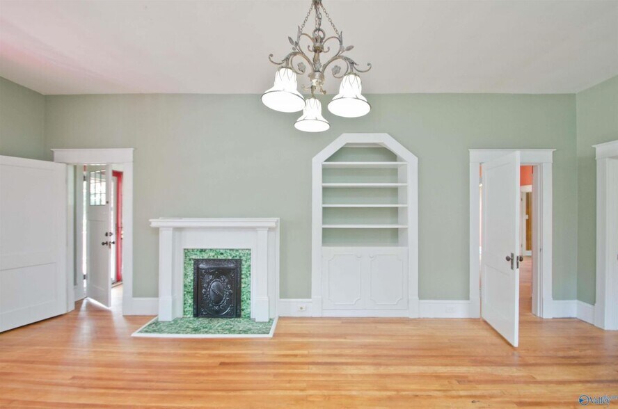 More Photos Of 106 S Houston St, Athens Office For Sale