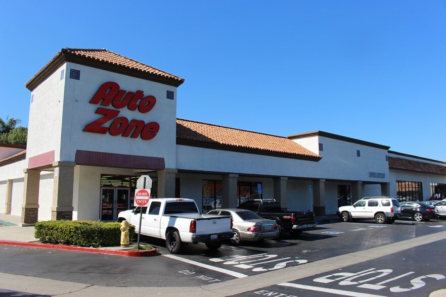 More Photos Of 11452-11570 Telegraph Rd, Santa Fe Springs General Retail For Lease