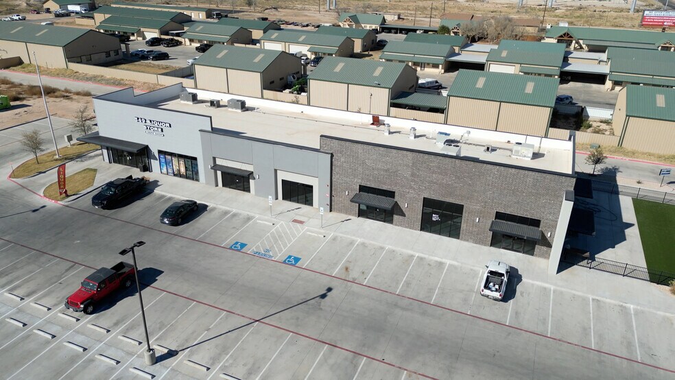 More Photos Of 6409 N Big Spring St, Midland Storefront For Lease