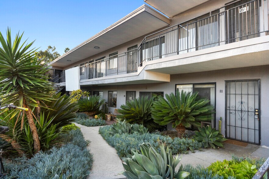 More Photos Of 200 S Avenue 59, Los Angeles Apartments For Sale