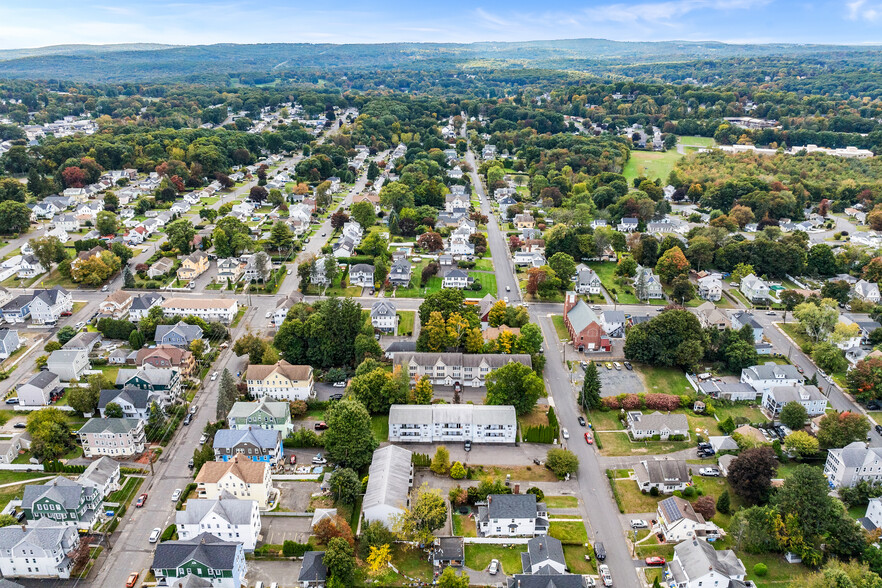 Primary Photo Of 541 Pierpont Rd, Waterbury Apartments For Sale