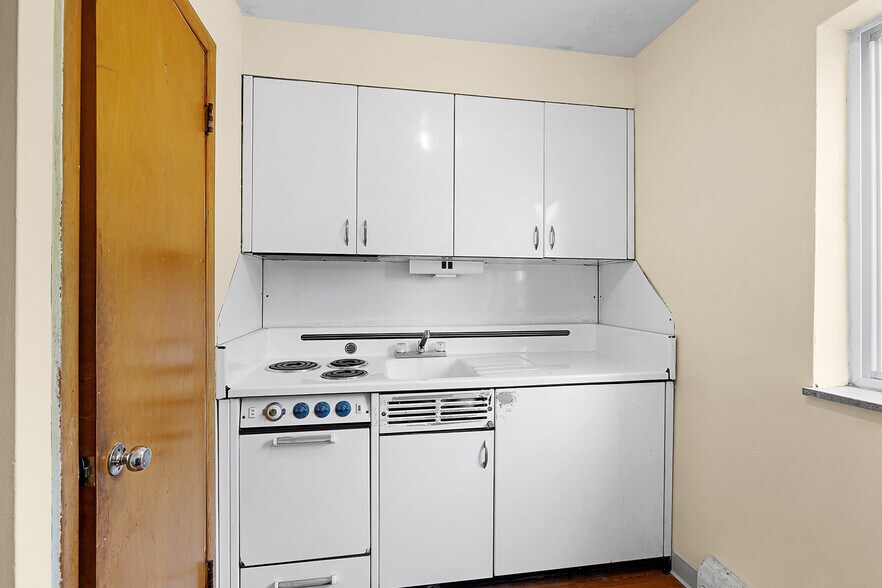 More Photos Of 3638 W 117th St, Cleveland Apartments For Sale