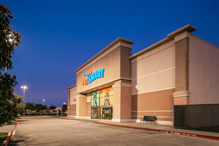 More Photos Of I 45, League City Unknown For Lease