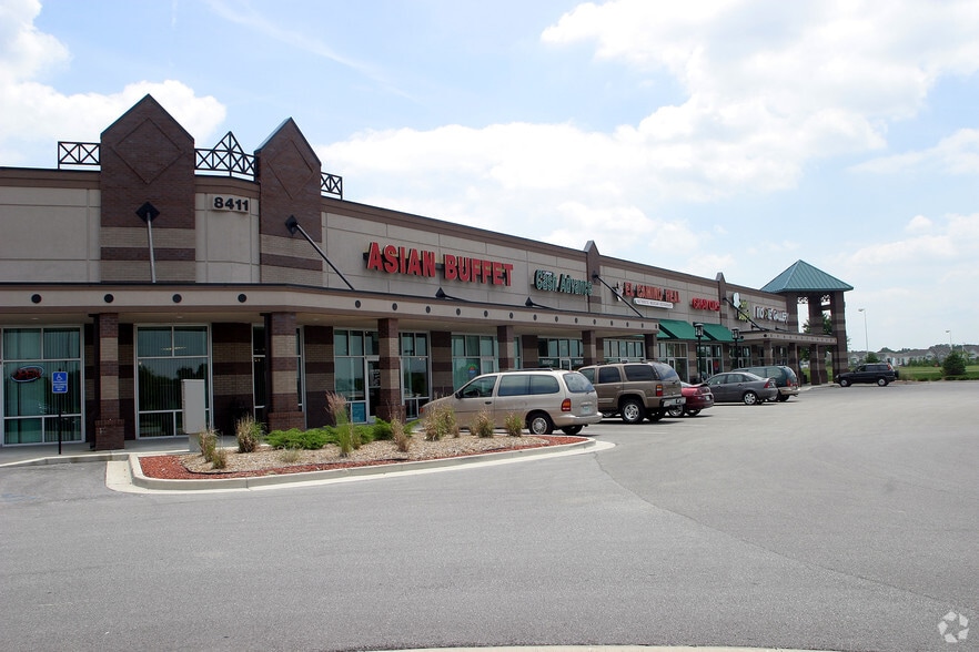 More Photos Of 8411 Windfall Ln, Camby Storefront For Lease