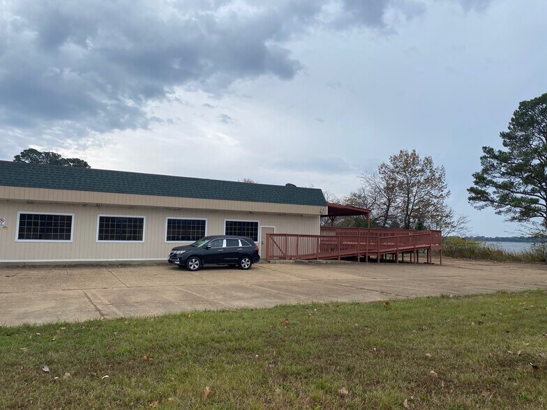 More Photos Of 1721 N King St, Hampton Daycare Center For Lease