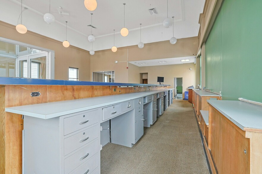 More Photos Of 637 Main St, Sparkill Bank For Lease