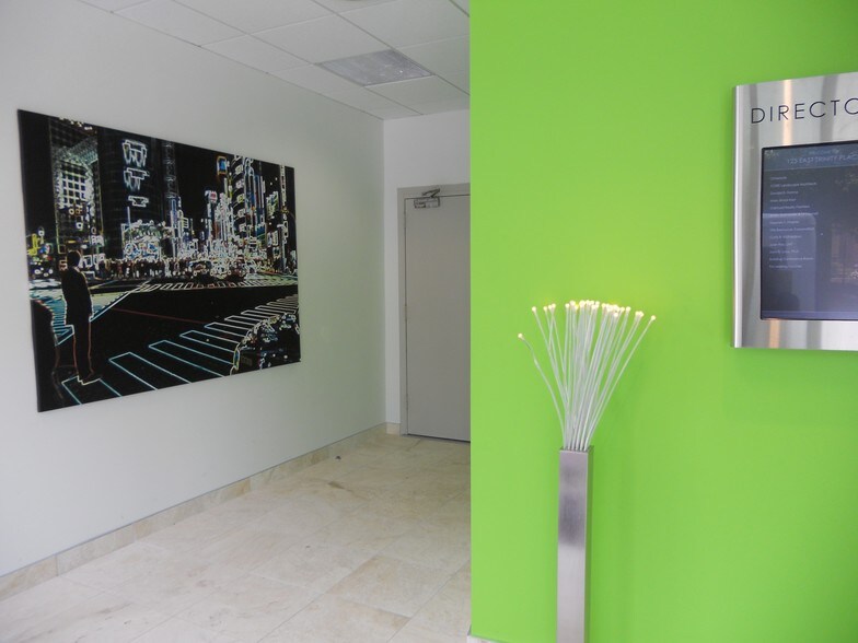 More Photos Of 125 E Trinity Pl, Decatur Office For Lease