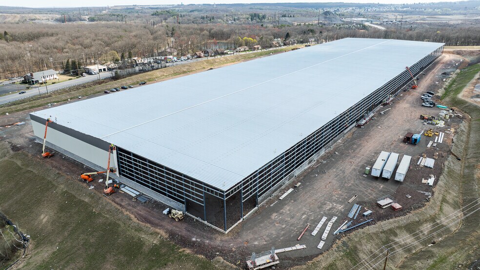 More Photos Of 125 Crossroads Blvd S, Hazleton Distribution For Lease
