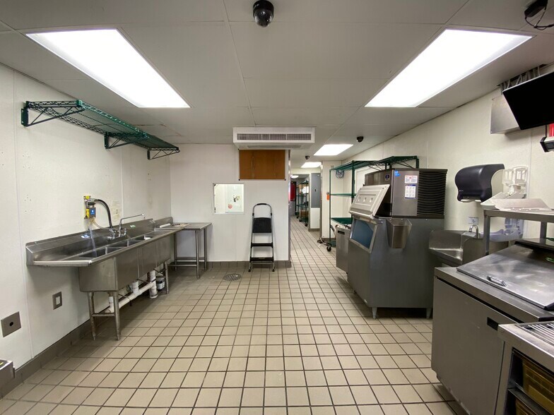 More Photos Of 3329 Rainbow Dr, Rainbow City Fast Food For Sale