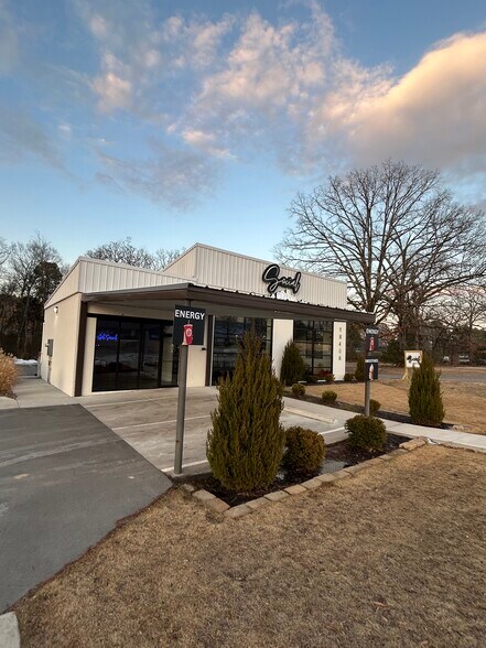 More Photos Of 18406 Cantrell Rd, Little Rock Freestanding For Lease