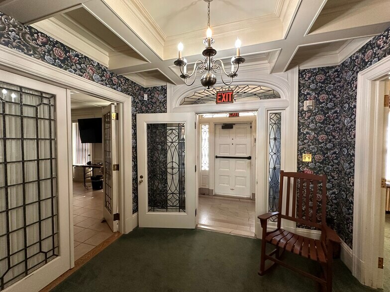 More Photos Of 1205 E Market St, York Office For Sale