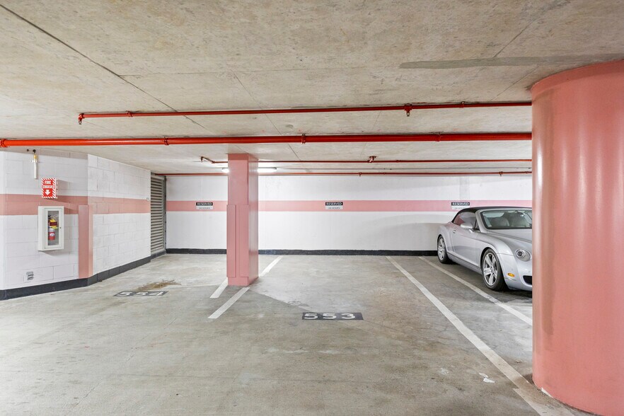 More Photos Of 1100 Alakea St, Honolulu Office For Sale