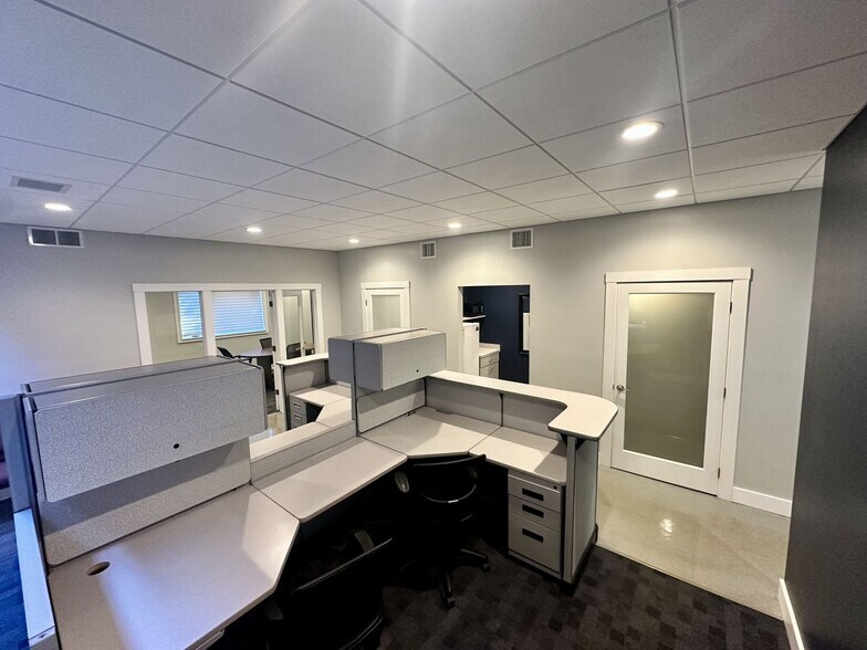 More Photos Of 1401-1451 E Lansing Dr, East Lansing Medical For Sale