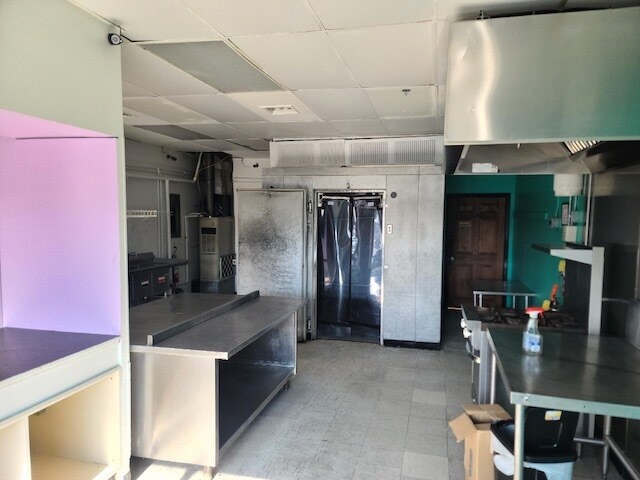 More Photos Of 40 Industry Rd, Marstons Mills Office For Sale