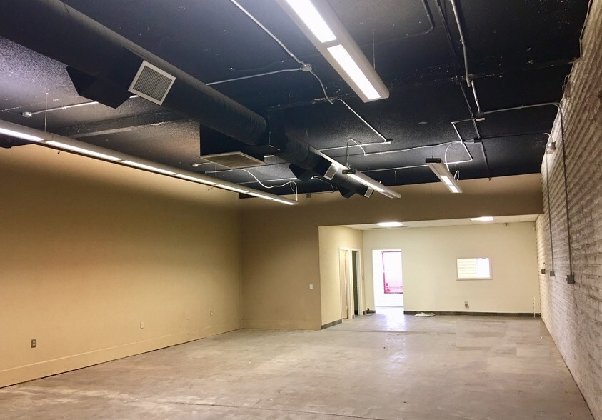 More Photos Of 7750 E Redfield Dr, Scottsdale Distribution For Lease