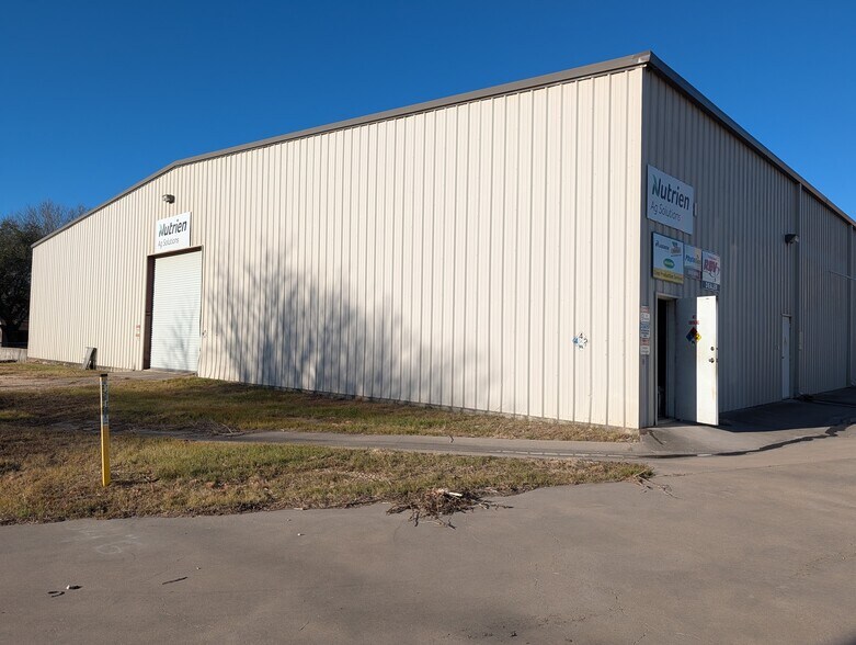 Primary Photo Of 602 Avenue B, Moody Industrial For Sale