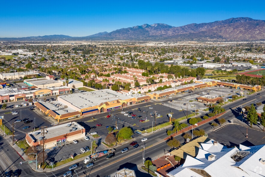 More Photos Of 543 N Azusa Ave, Covina Unknown For Lease