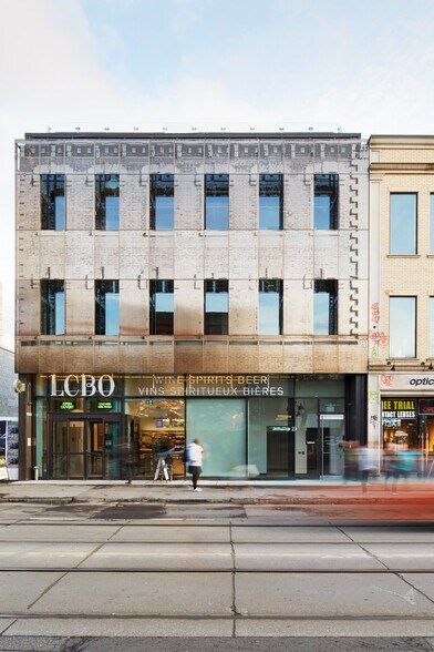 Primary Photo Of 619-621 Queen St W, Toronto Office For Lease
