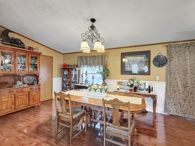 More Photos Of 5955 Sawmill Mesa Rd, Delta Specialty For Sale
